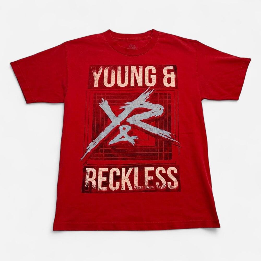 Young & Reckless Graphic T-Shirt Red Distressed Logo Men’s Small Streetwear